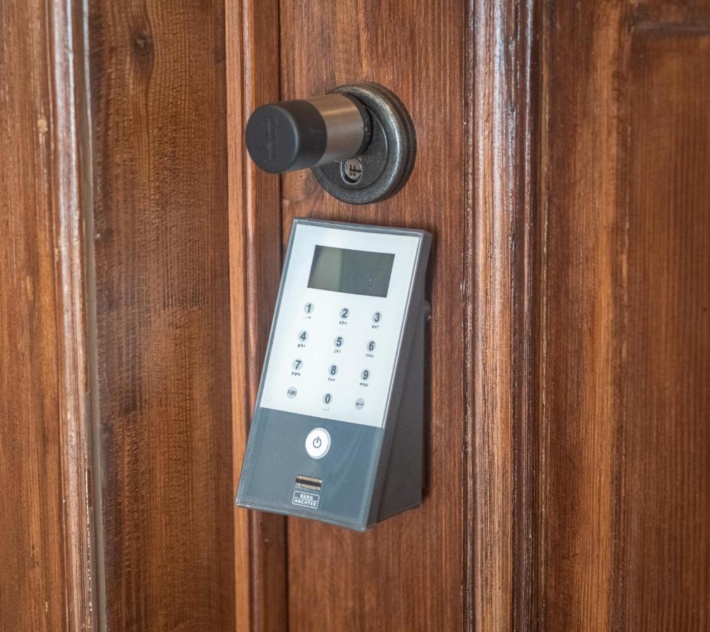 Liebknecht 13 Hotel Bernburg Eksteriør billede